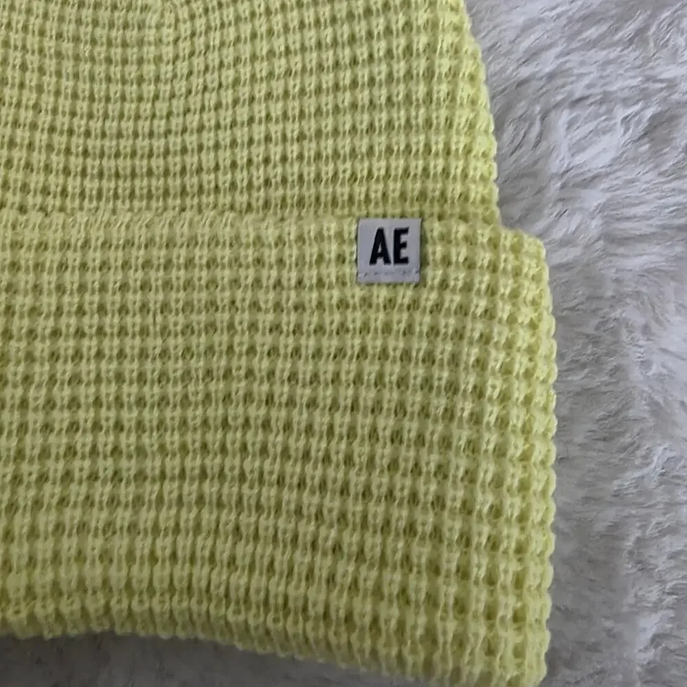 American Eagle Lime Yellow Waffle Knit Beanie NWT Green Unisex Winter Hat OS